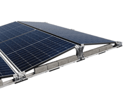 Illustration de l’infrastructure ABS BASE Weight avec pavés et modules solaires